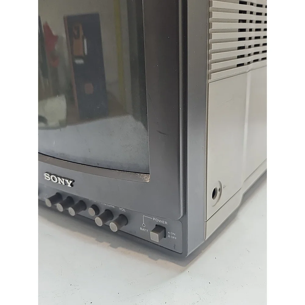 VINTAGE SONY PVM-9020ME COLOUR TRINITRON MONITOR RETRO GAMING (For Parts) #2